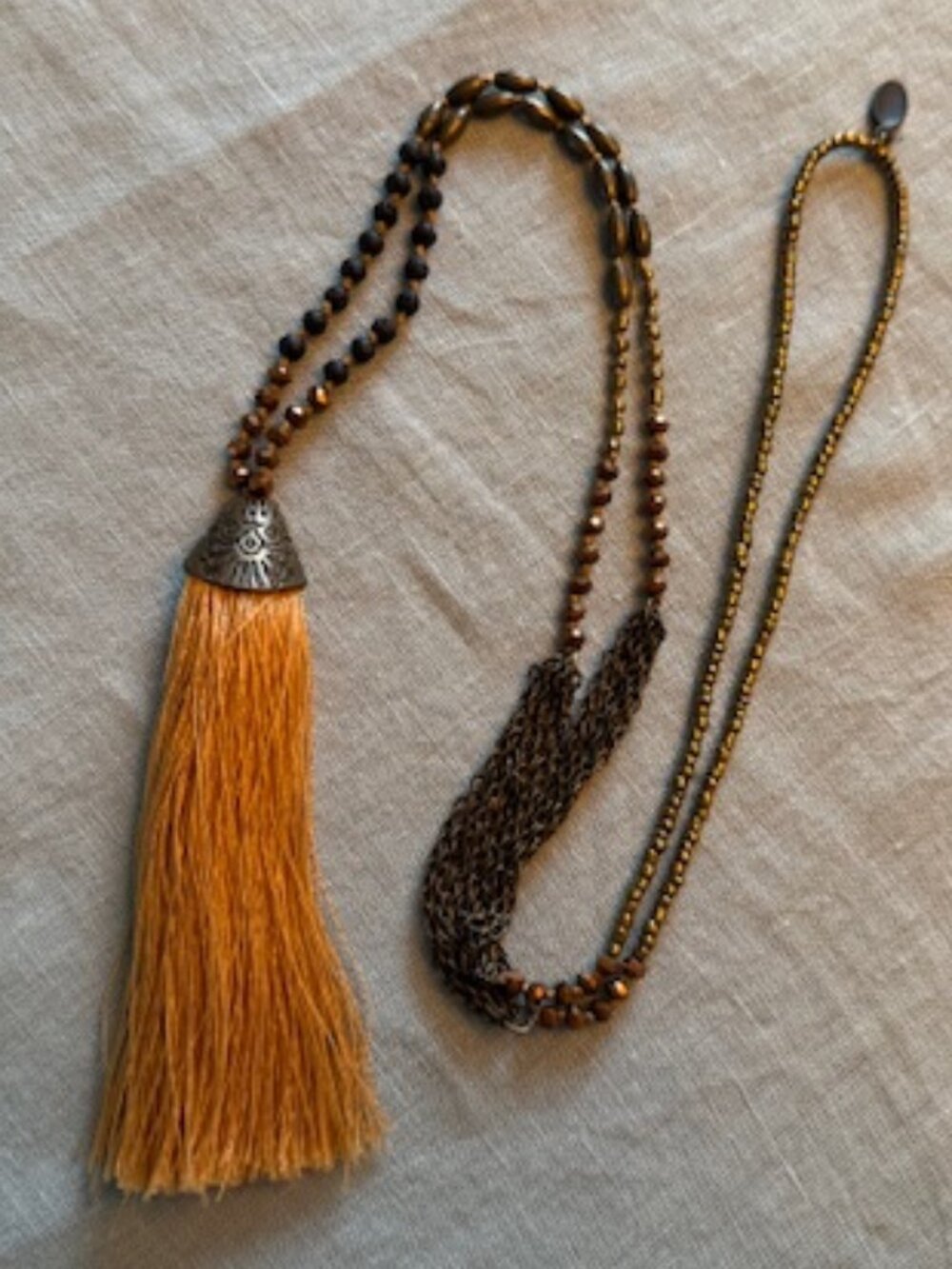 BROWN TASSLE FASHION NECKLACE